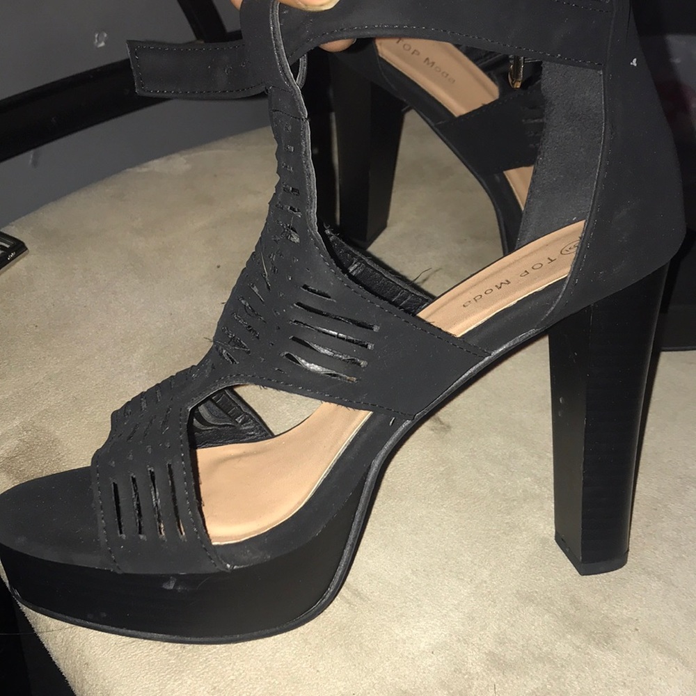 Heels - Picture 2 of 4